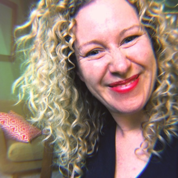 Meet your Posher, Samantha - Picture 1 of 1